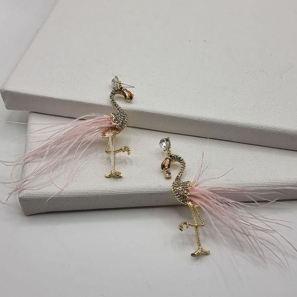 Sold.   SILVER POST FLAMINGO RHINESTONE PINK FEATHER EARRINGS - Picture 2 of 6